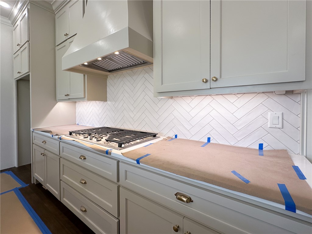 County Line Square - Residential