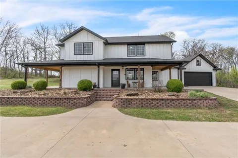 MLS: 1303206
