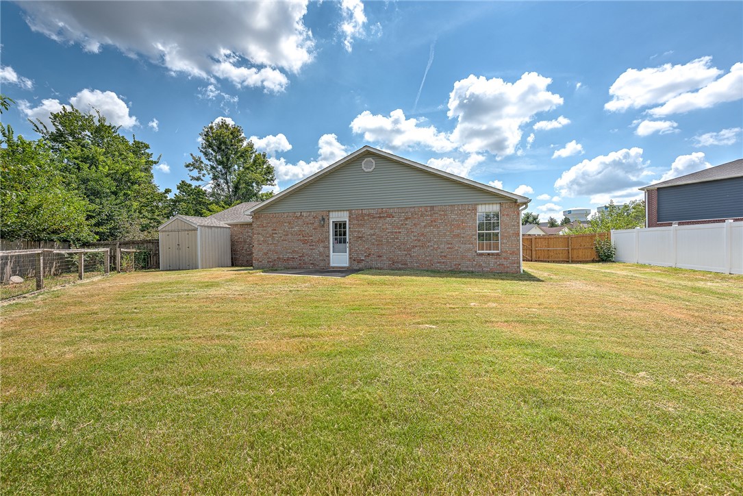Seminole Hills Rogers - Residential