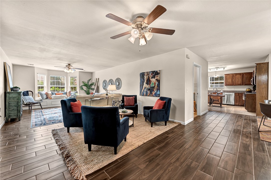 Seminole Hills Rogers - Residential