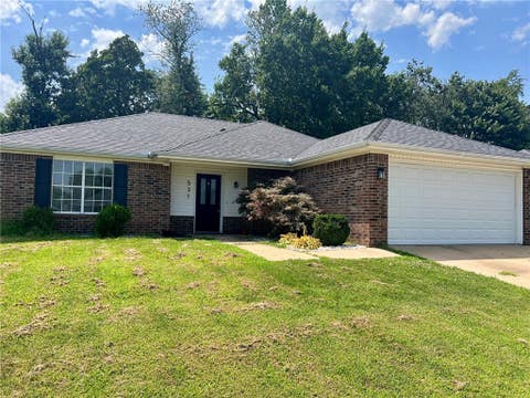 Photo of 531 Walker Street, Centerton, AR 72719 (MLS # 1354620)