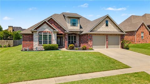 Photo of 4715 N Rockledge Drive, Springdale, AR 72764 (MLS # 1347209)
