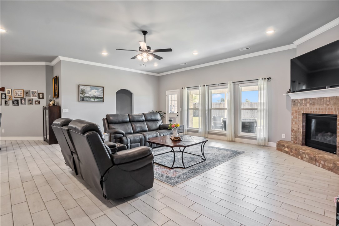 Pines Ph I, The Centerton - Residential