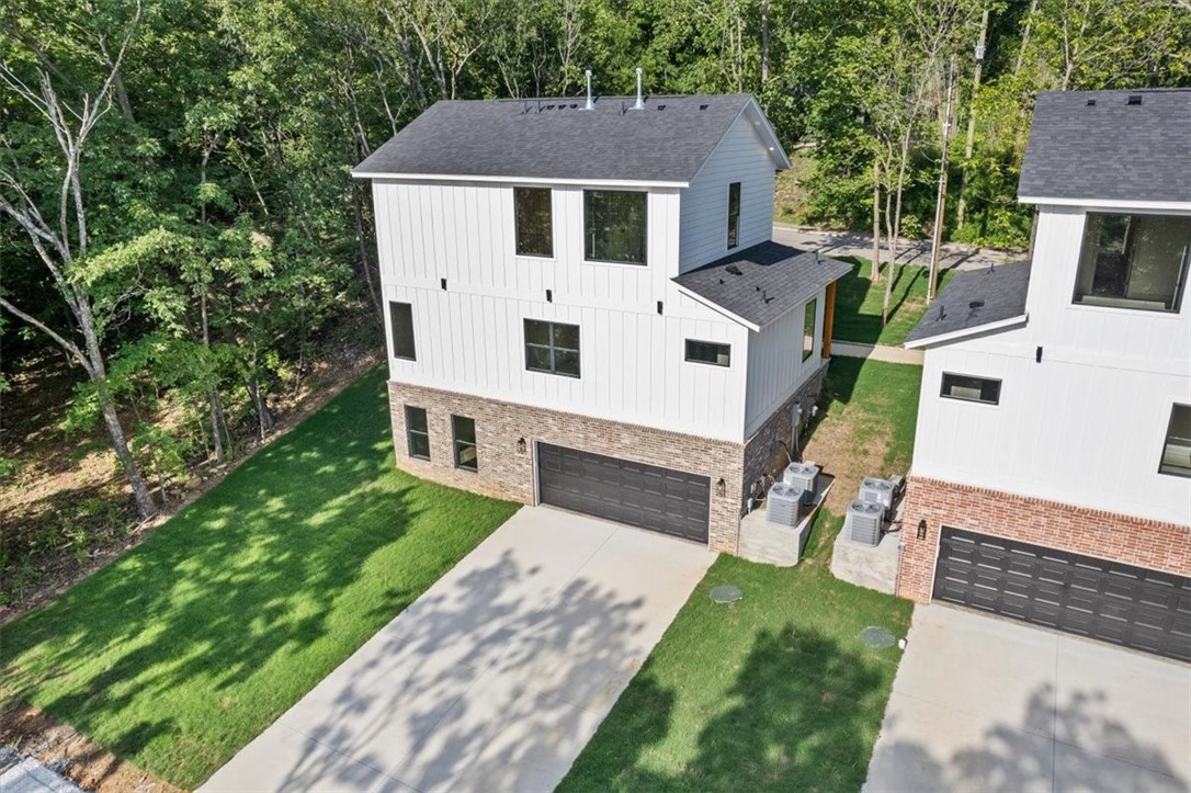 FAYETTEVILLE OUTLOTS - Residential