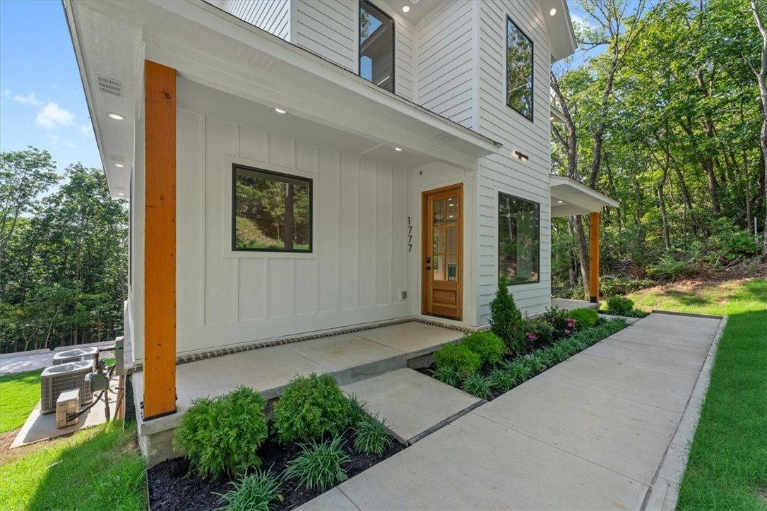FAYETTEVILLE OUTLOTS - Residential