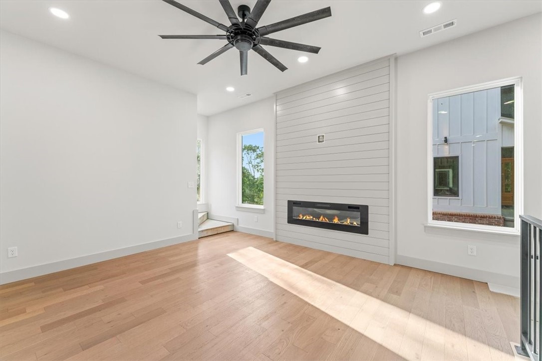 FAYETTEVILLE OUTLOTS - Residential