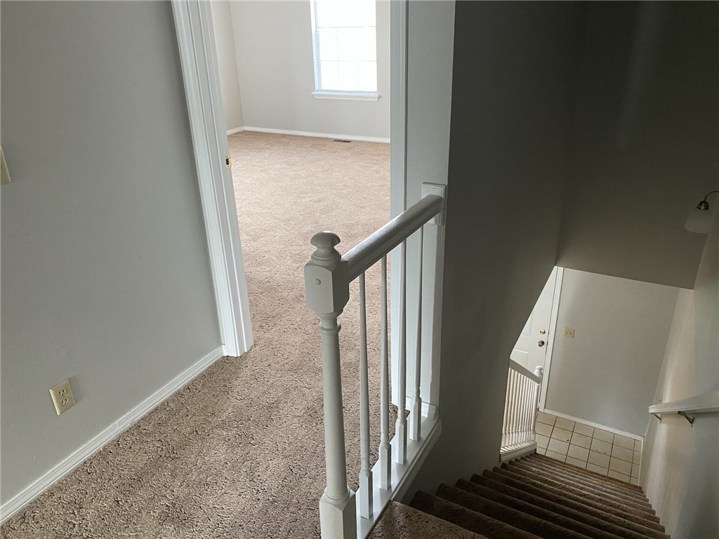 APPLEGATE SUB-BENTONVILLE - Residential Lease