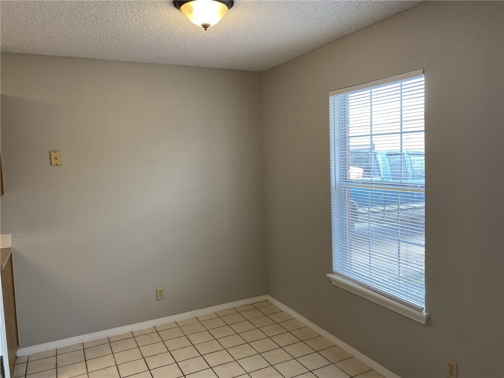 APPLEGATE SUB-BENTONVILLE - Residential Lease