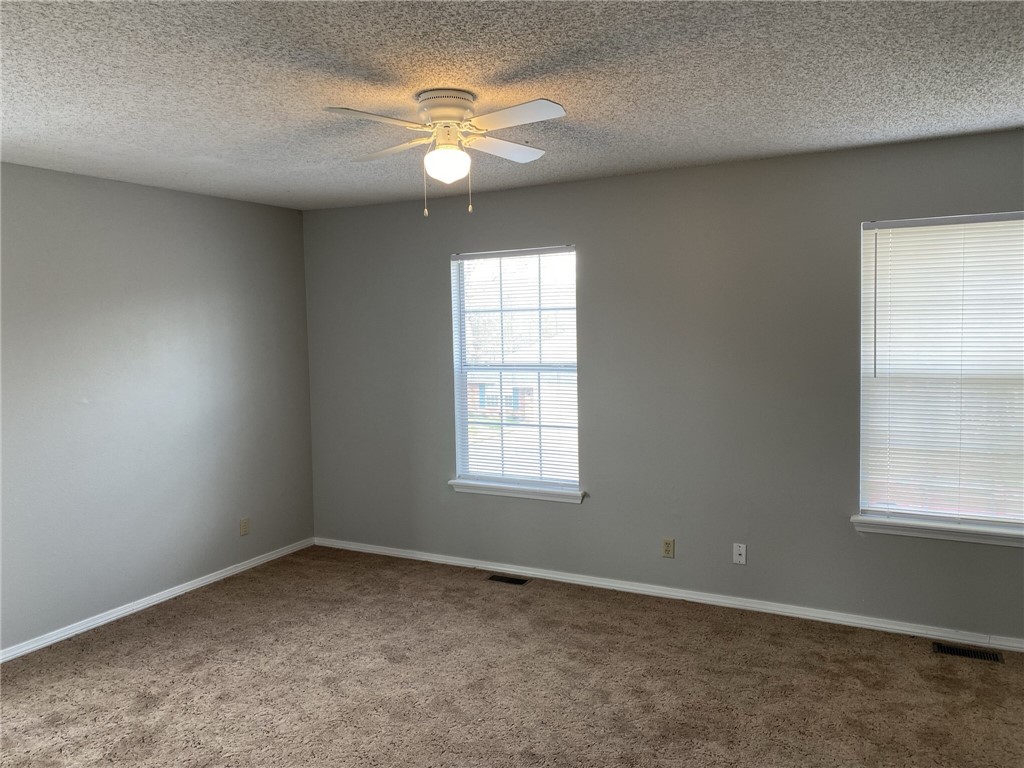 APPLEGATE SUB-BENTONVILLE - Residential Lease