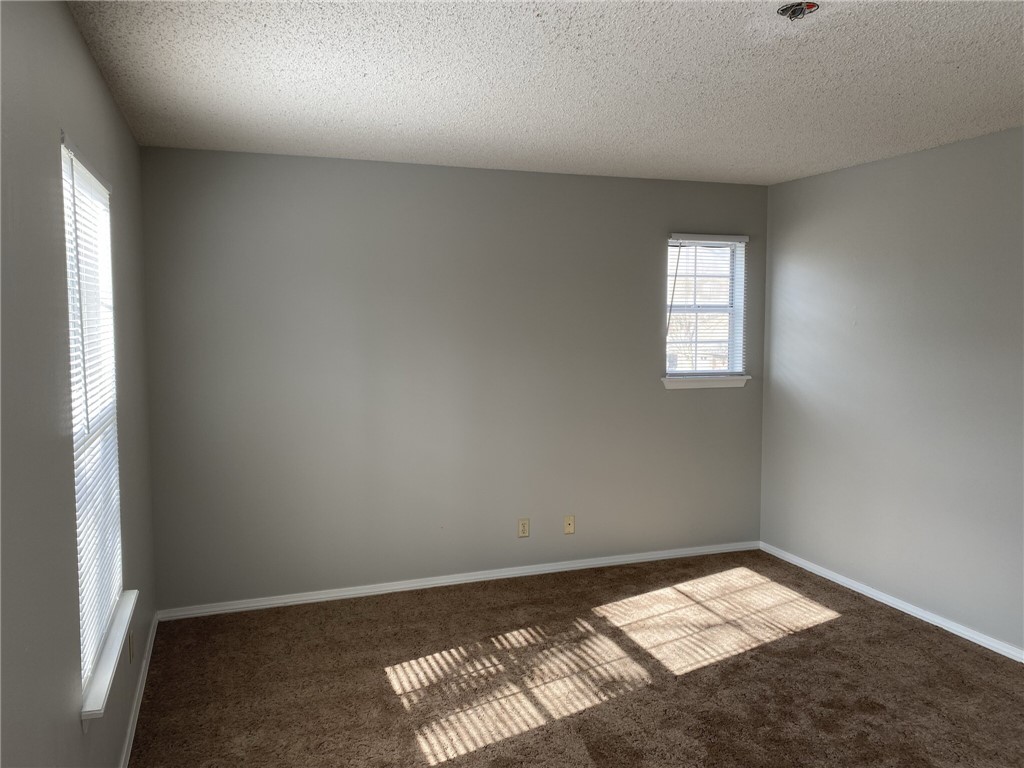 APPLEGATE SUB-BENTONVILLE - Residential Lease