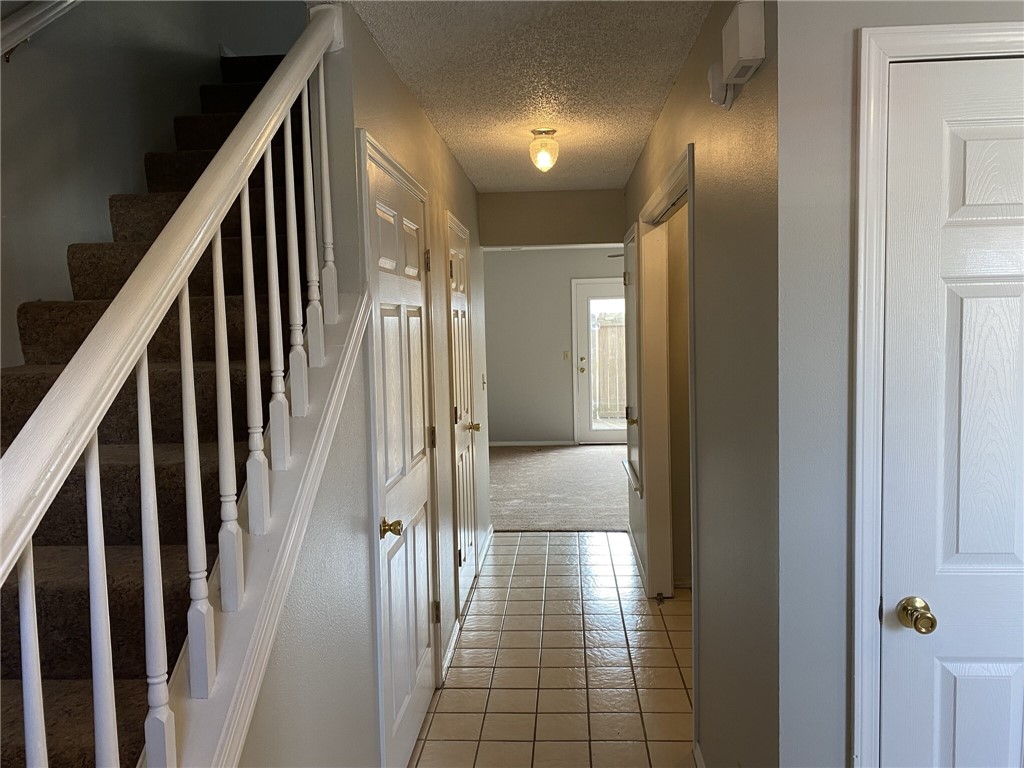 APPLEGATE SUB-BENTONVILLE - Residential Lease