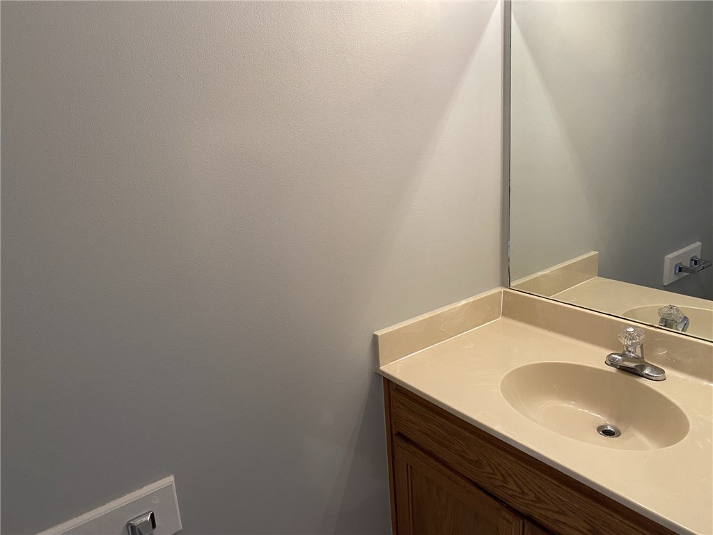 APPLEGATE SUB-BENTONVILLE - Residential Lease