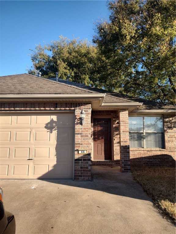 Three bedroom 2 bath 1 car garage duplex in nice area of Farmington. Comes with washer, dryer, dishwasher, stove and fridge. Broker owned.