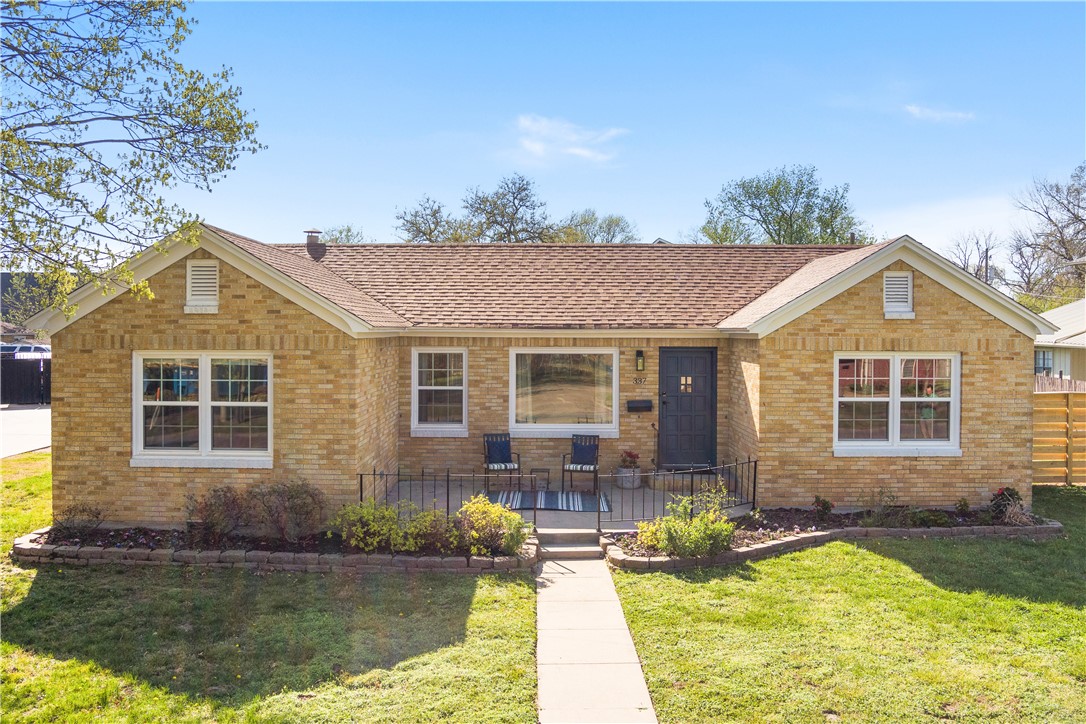 Stunning Renovated Home in the Heart of Downtown Bentonville! Just blocks from the Bentonville Square, this beautifully updated home offers the perfect blend of charm and modern convenience. Currently operating as a vacation rental, the property has been rezoned to DN-4, offering added flexibility for future use. A 300 sq ft storage area provides ample space, and all furniture and appliances convey with the sale—making this a truly turnkey opportunity. Located just minutes from scenic biking and walking trails. Don’t miss your chance to own a piece of downtown Bentonville!
