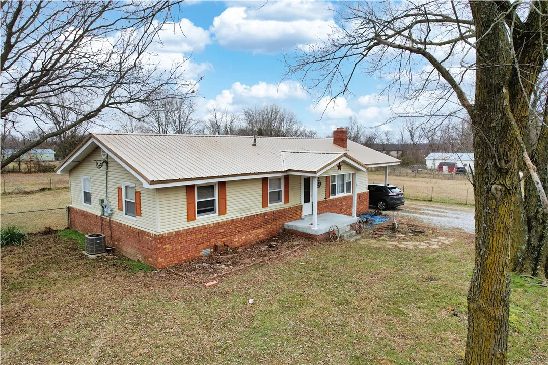 Gravette, Arkansas 72736, United States, 3 Bedrooms Bedrooms, ,2 BathroomsBathrooms,Residential,Pending,7347