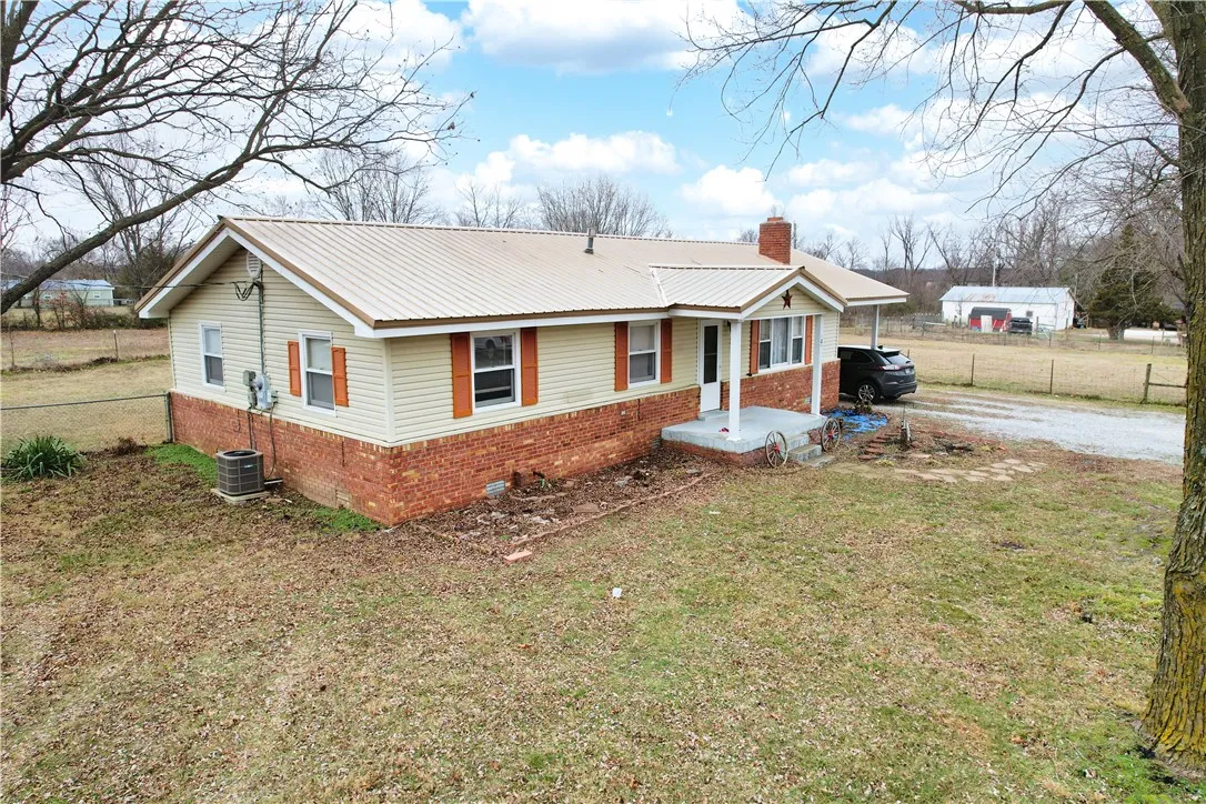 Gravette, Arkansas 72736, United States, 3 Bedrooms Bedrooms, ,2 BathroomsBathrooms,Residential,Pending,7347