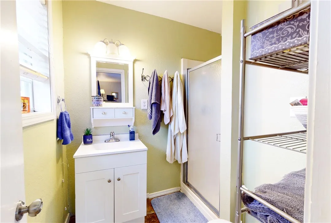 Gravette, Arkansas 72736, United States, 3 Bedrooms Bedrooms, ,2 BathroomsBathrooms,Residential,Pending,7347