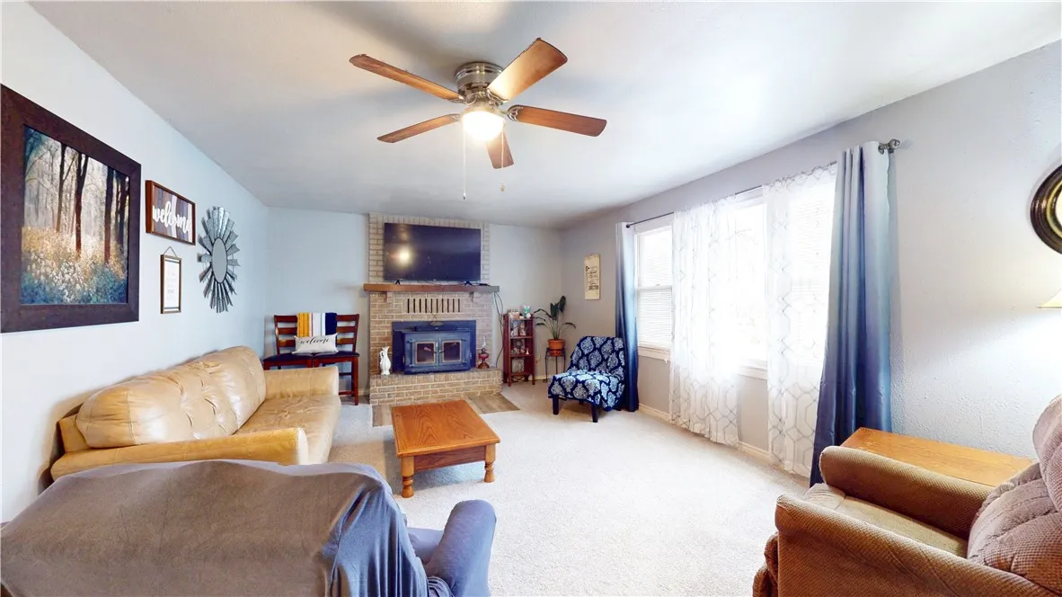 Gravette, Arkansas 72736, United States, 3 Bedrooms Bedrooms, ,2 BathroomsBathrooms,Residential,Pending,7347