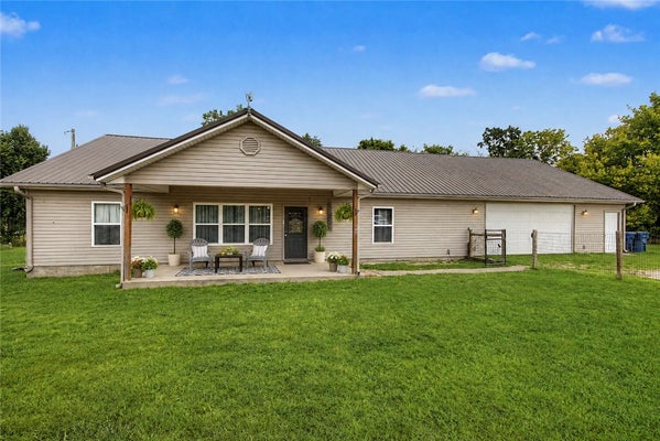 13095 EARL RD, GRAVETTE, AR 72736 - Image 3ecc4e75b6f86183eb4b0cc51a1a13c7/2058558798