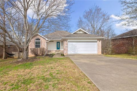 Photo of 4318 Lawndale Drive, Fayetteville, AR 72701 (MLS # 1338337)