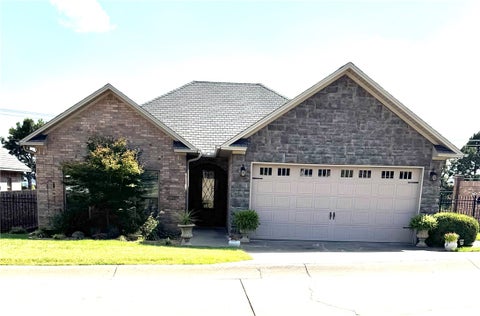 Photo of 81 Village Court, Russellville, AR 72802 (MLS # 1362464)