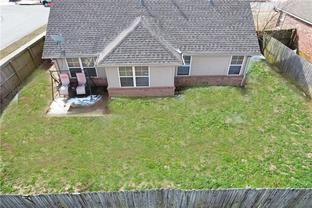 Bentonville, Arkansas 72713, United States, 3 Bedrooms Bedrooms, ,2 BathroomsBathrooms,Residential,Pending,78268