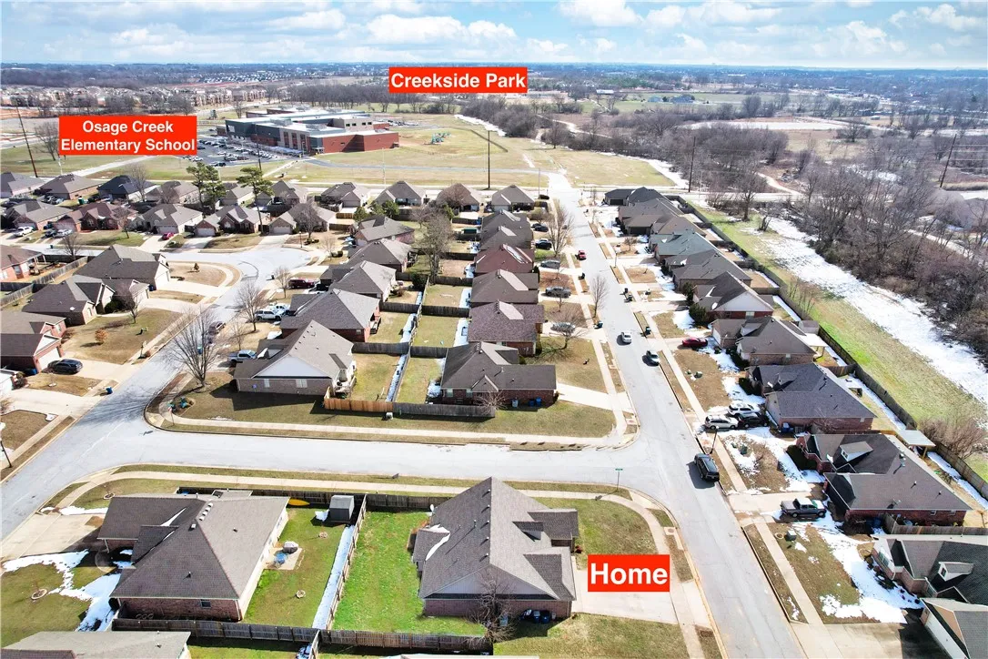 Bentonville, Arkansas 72713, United States, 3 Bedrooms Bedrooms, ,2 BathroomsBathrooms,Residential,Pending,78268