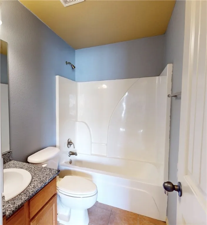 Bentonville, Arkansas 72713, United States, 3 Bedrooms Bedrooms, ,2 BathroomsBathrooms,Residential,Pending,78268