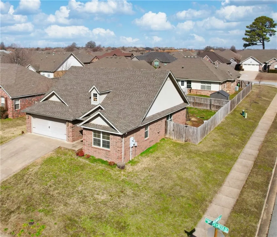 Bentonville, Arkansas 72713, United States, 3 Bedrooms Bedrooms, ,2 BathroomsBathrooms,Residential,Pending,78268