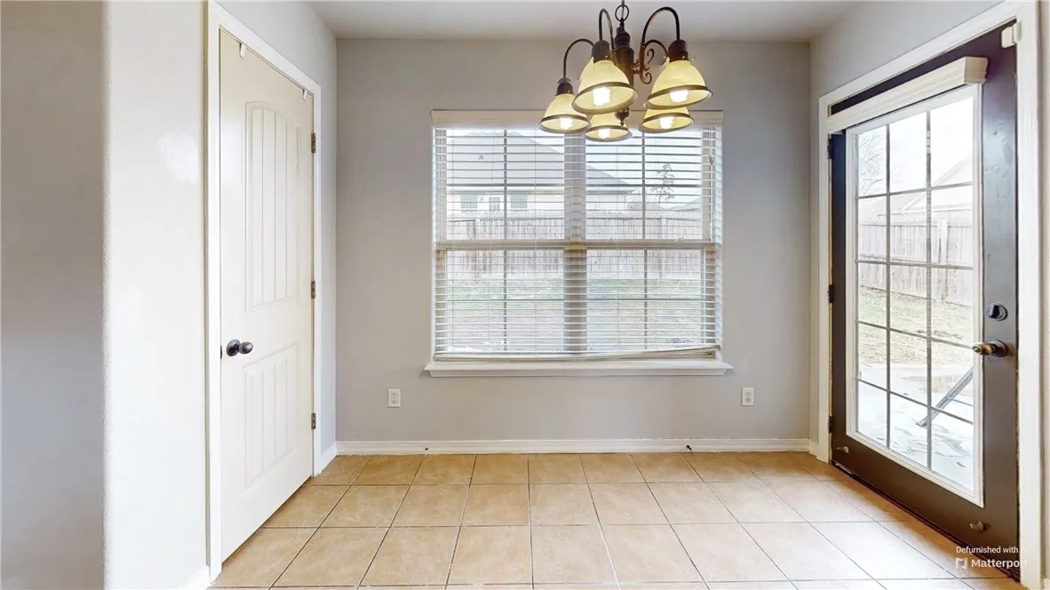 Bentonville, Arkansas 72713, United States, 3 Bedrooms Bedrooms, ,2 BathroomsBathrooms,Residential,Pending,78268