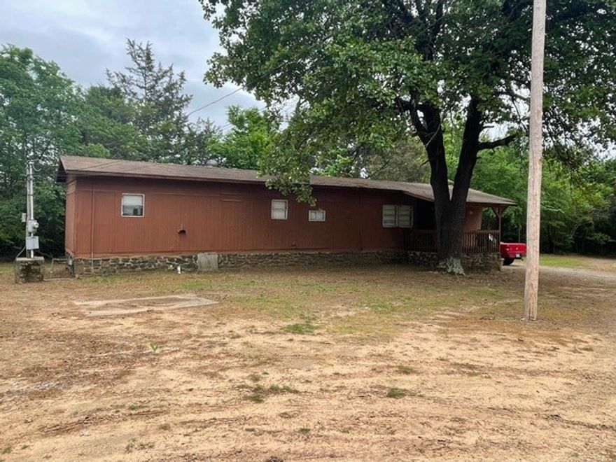 Unique highly profitable mobile home park. Not your typical mobile home park in that homes are in a park like sitting on 6.97 acres. Sale includes the 19 (plus 2 storage units) mobile homes along with the 6.97 acres. Excellent Cap Rate: 11.07 !  There are 19 mobiles rented plus 2 mobiles used for storage. Walking distance to a convenience/gas Store.