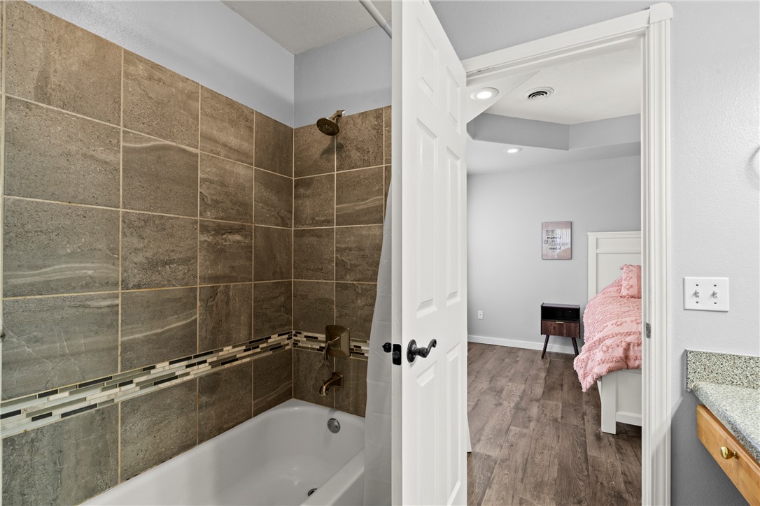 Hico Manor Sub Siloam Spgs - Residential