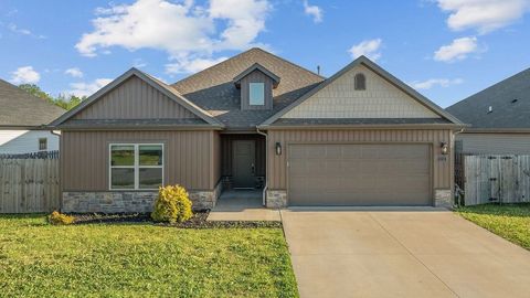 Photo of 1111 Pebble Pass, Centerton, AR 72719 (MLS # 1343646)