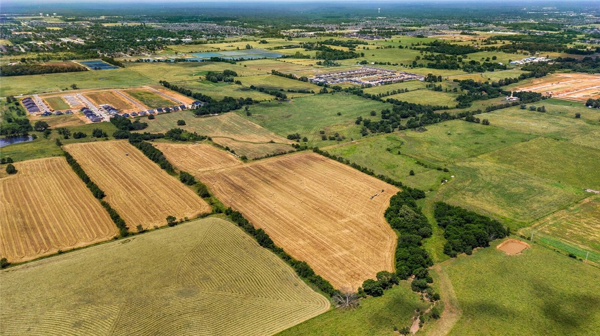 08-19-31-Centerton - Land