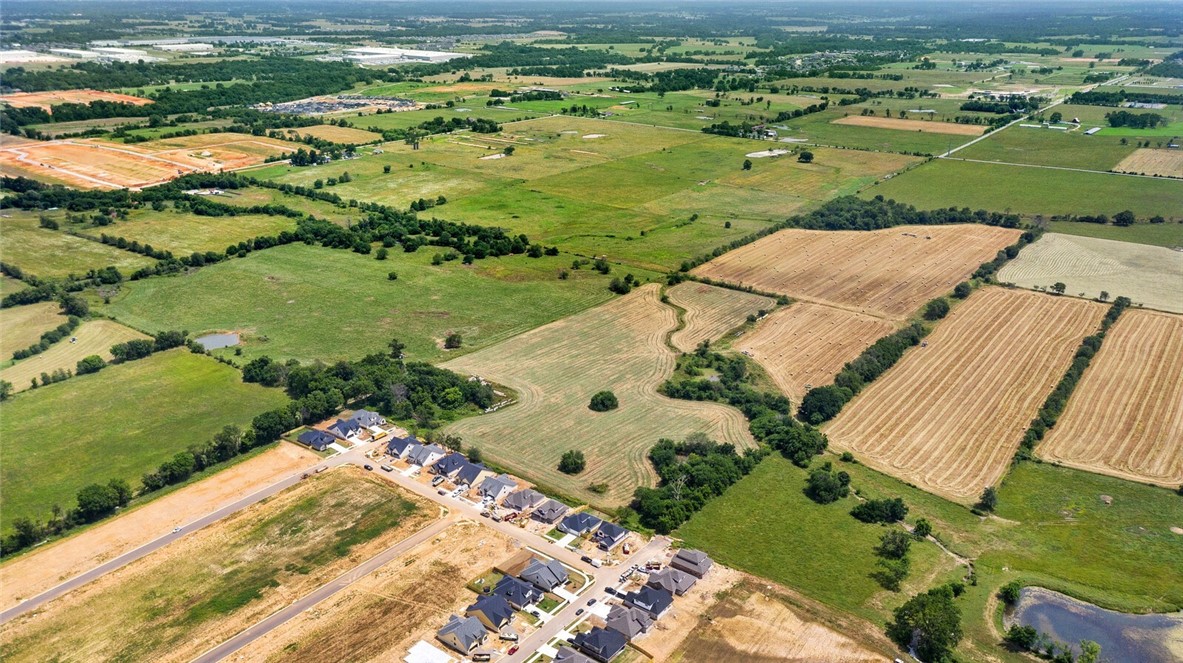 08-19-31-Centerton - Land