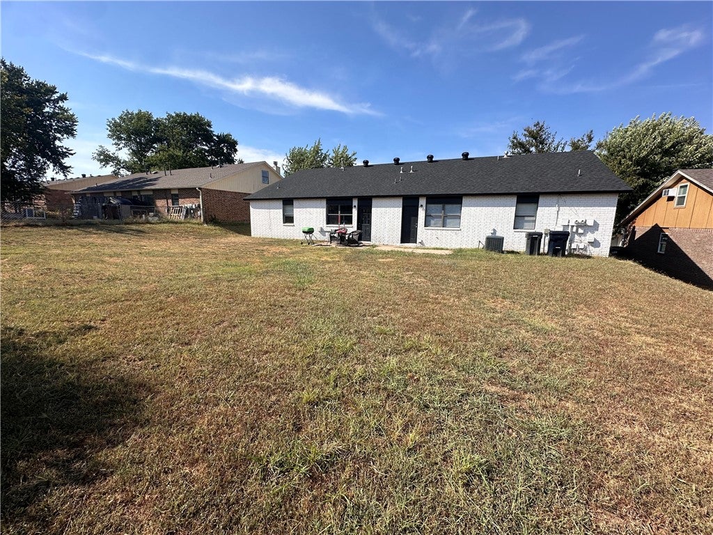 2432 & 2434 W Magnolia Street