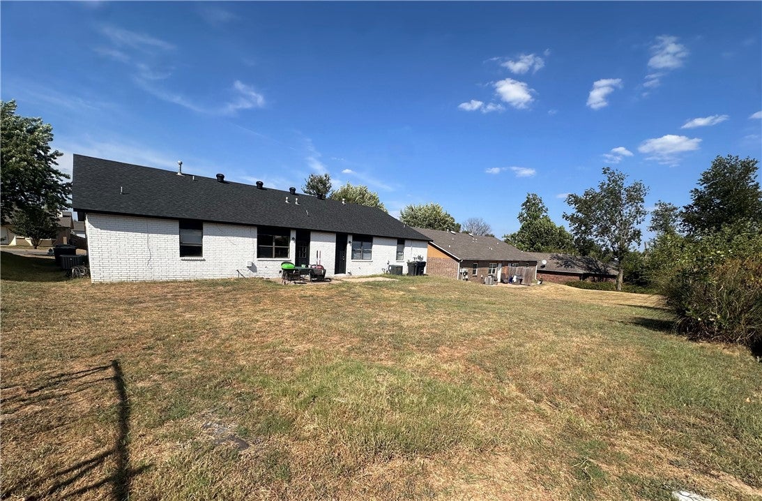 2432 & 2434 W Magnolia Street