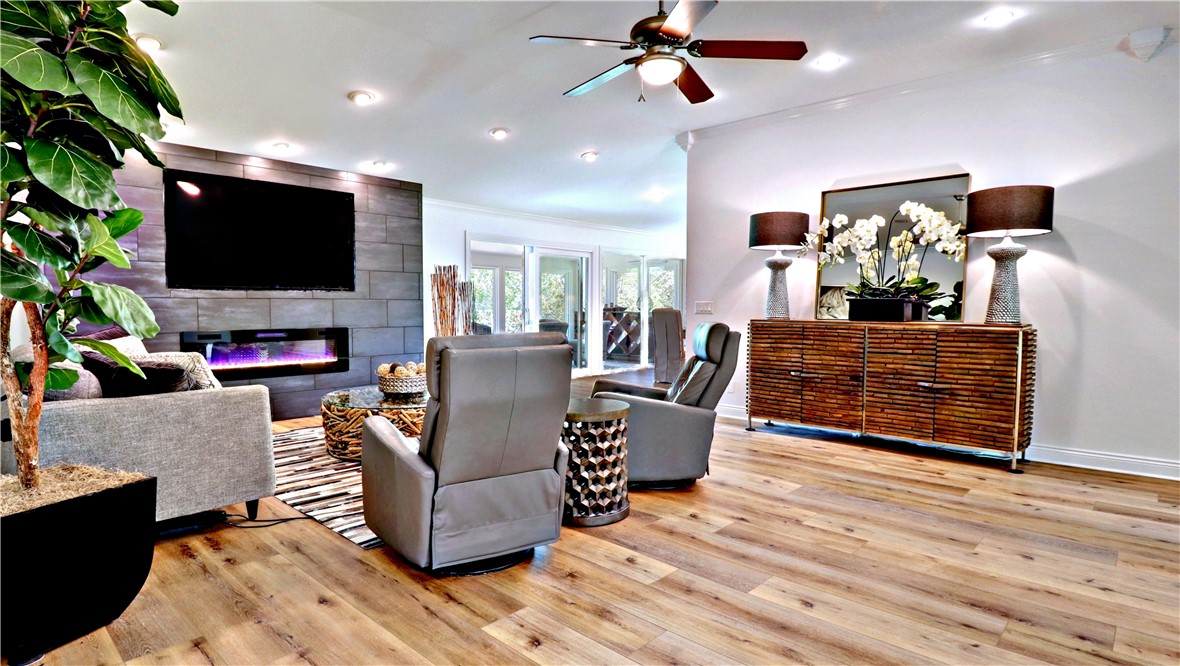 Pullens War Eagle Bay Sub - Residential
