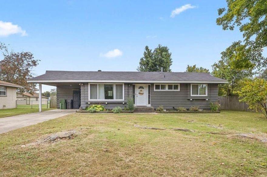 Welcome to 702 East Sumac Street, an updated home whose location and value are tough to beat! This home sits on a quiet dead-end road right next to Veterans Park, just down the road from Lake Atalanta, Downtown Rogers, and the Railyard Bike Park! And all of the best that Rogers has to offer, including Pinnacle Hills Promenade and Beaver Lake, are just a short trip away! This home also sits on over 1/3 of an acre, and the yard is totally flat, a rarity in much of NorthWest Arkansas. Don't miss out on the opportunity to see this home. Schedule your showing today!