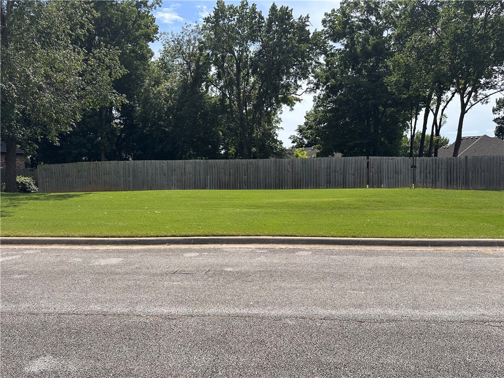 Quarter acre lot in the well established Stonecrest Subdivision. All utilities on site. Ready for your custom home. Don't miss it.