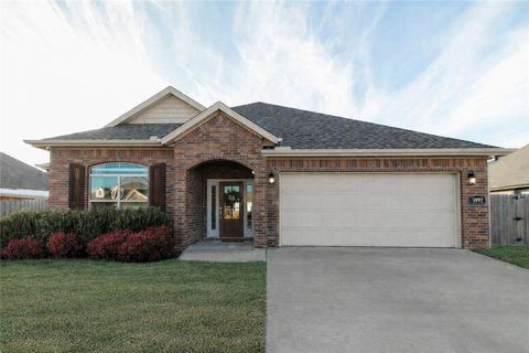 Photo of 3892 Bridgeton Street, Springdale, AR 72762 (MLS # 1334823)