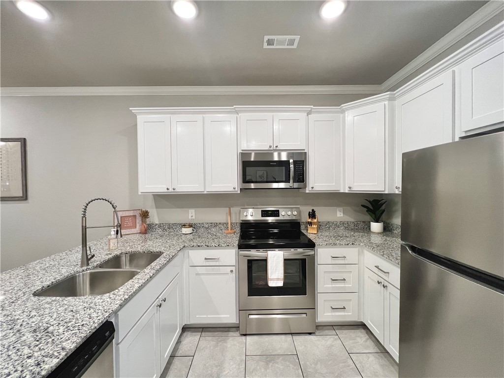 Cedar Crest Sub - Residential Lease
