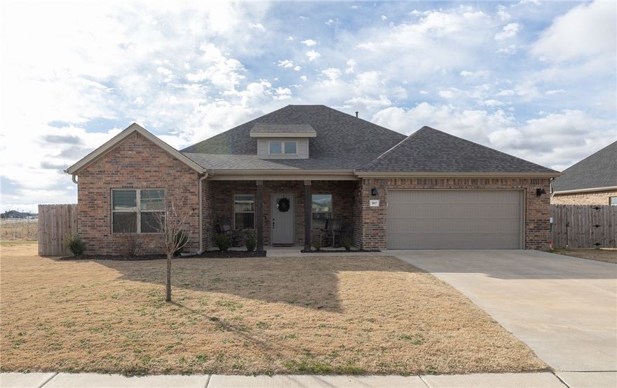 Awesome opportunity to own a ONE LEVEL home in Tontitown’s South Pointe S/D.  2,255 heated and cooled sq ft includes 4 bedrooms, 3 full bathrooms, open kitchen to living and dining, separate laundry room, and mud room!  Amenities include hardwood floors, granite counter tops, 2” faux wood blinds, built in buffet, fully fenced in backyard, brand NEW ROOF and GUTTERS, and a 2 car garage.  Home is only 2 years old!  It is a wonderful split floor plan.  Community amenities include a pool and park.  Zoned for Harber Schools.