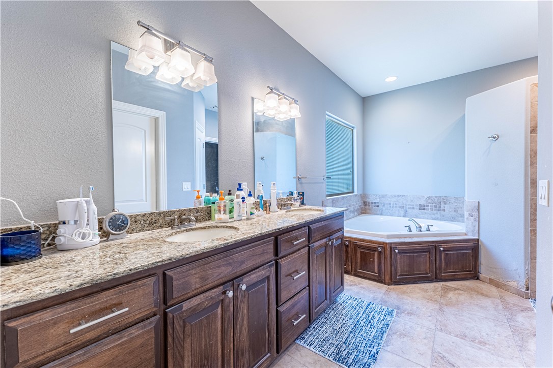Estates At Brush Creek - Residential