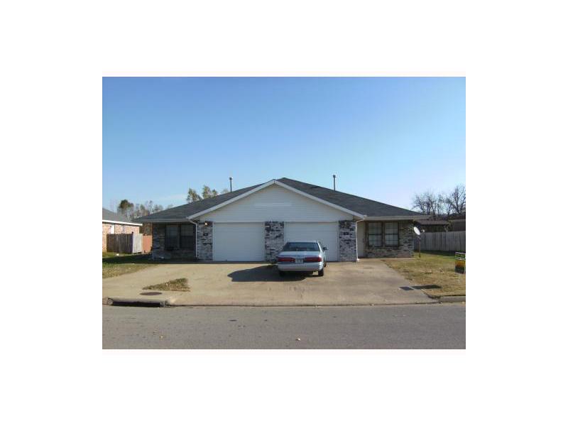 unit 150 had total update July 2014, new kitchen cab, new stainless steal appliance. New bathrooms new floors, Just minutes from the UoA and close to everything that Fayetteville has to offer.,Tenants pay all utilities, All brick, very low cost to maintained. #148 tenant has lived there 6 years. Rents are low could be more.
