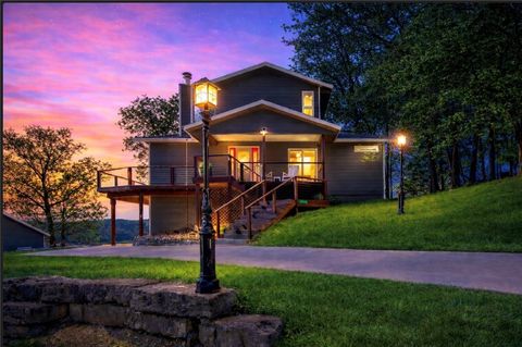 Photo of 240 Point Mirage Road, Eureka Springs, AR 72631 (MLS # 1341885)