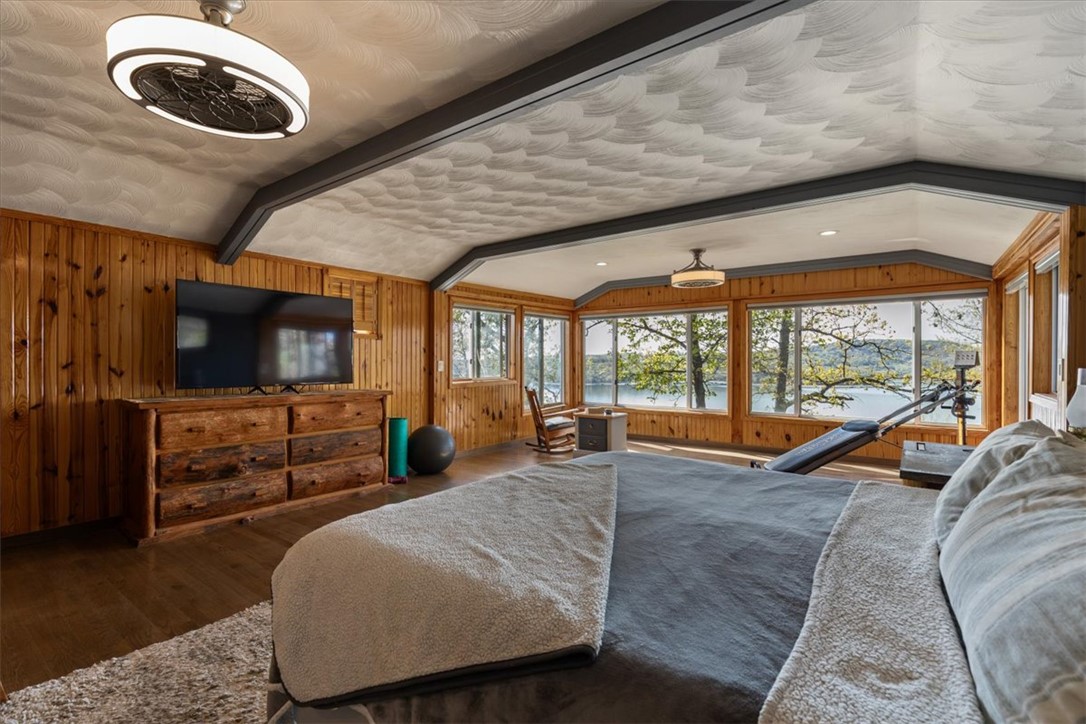 Point Mirage - Residential