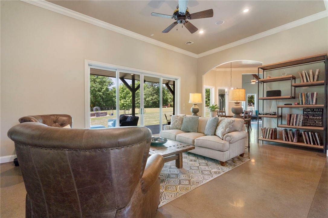 Beau Chalet Sub Highfill - Residential