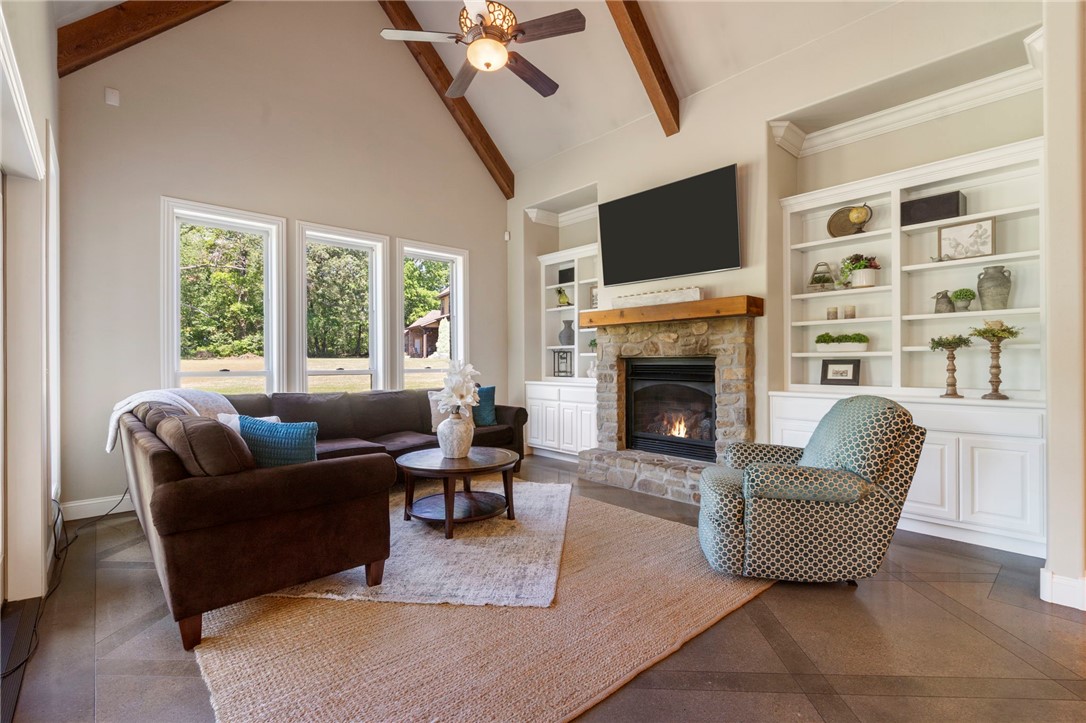 Beau Chalet Sub Highfill - Residential