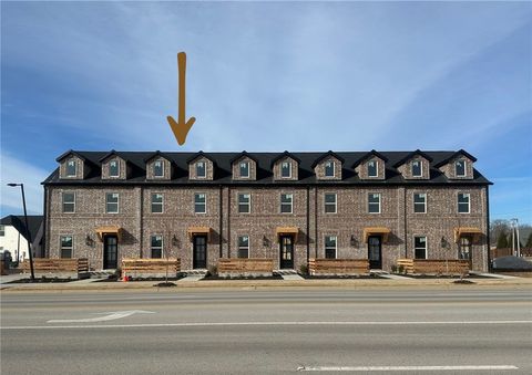 Photo of 5908 S Bellview Road, Rogers, AR 72758 (MLS # 1334046)